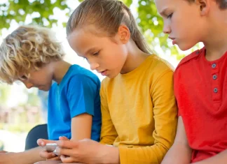 Έρχεται απαγόρευση στα social media για παιδιά κάτω των 15 ετών στην Ελλάδα απαγόρευση social media