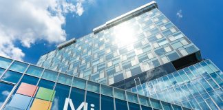 Η Microsoft επενδύει 2,5 δισ. δολάρια στην AI και στέλνει 6.000 ειδικούς μέσα στις επιχειρήσεις
