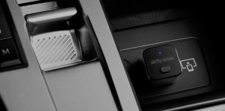 AirFly Drive: Το μικρό gadget που κάνει το ενσύρματο CarPlay ασύρματο