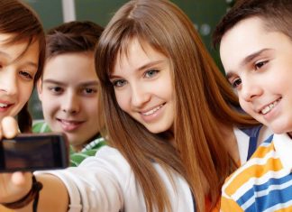Social media: Τι θα ισχύσει τελικά για τους κάτω των 15 από 1η Ιανουαρίου 2027 freepik