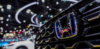 Η Honda δοκιμάζει ασύρματη φόρτιση ηλεκτρικών οχημάτων εν κινήσει σε αυτοκινητόδρομο
